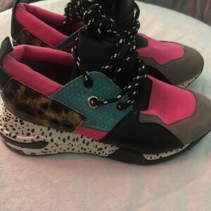 Steve Madden Pink and Black Sneakers with Cushioned Sole